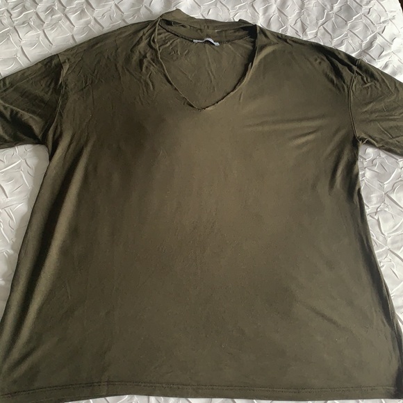 Zara Trafaluc Choker Tshirt - BUNDLE WITH 2 OTHER TSHIRTS FOR $30 - Picture 5 of 6